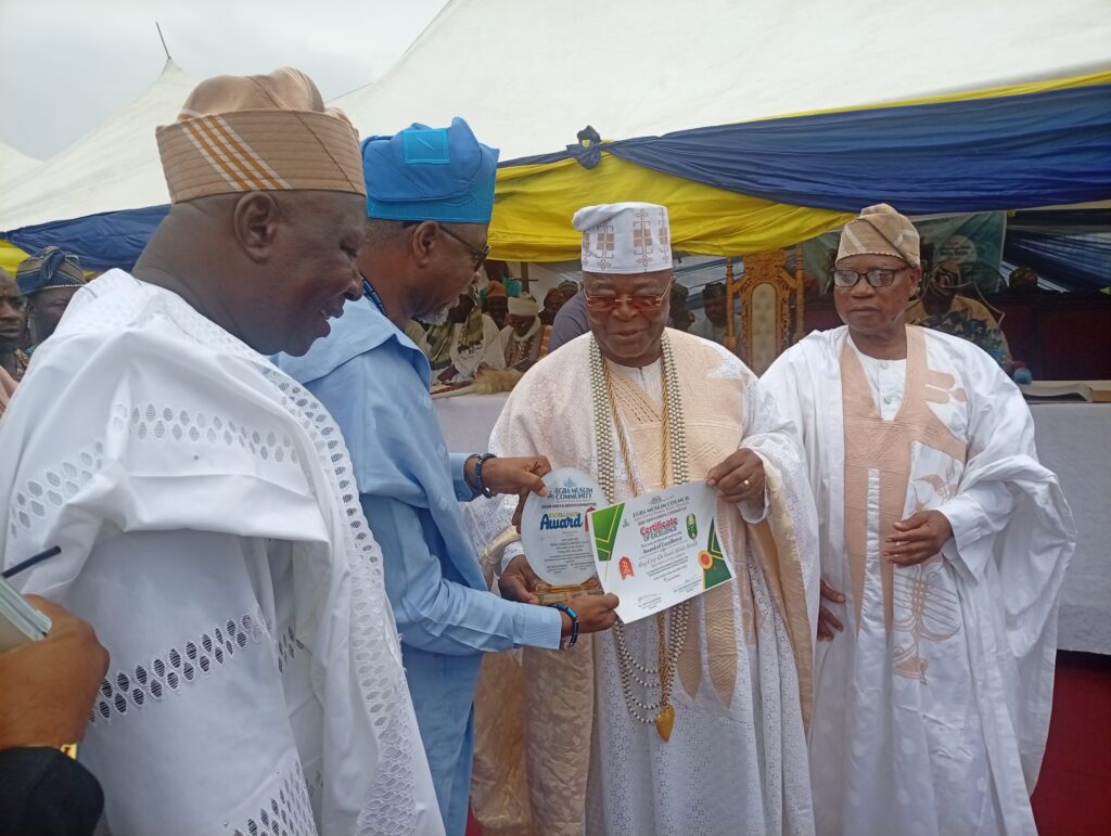 Chief Dr. Adebola Ismail Akindele Honoured with Distinguished Personality Award honour